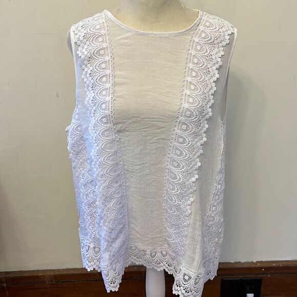 Zac & Rachel Tops - Zac & Rachel white sleeveless crocheted blouse Size XL EUC